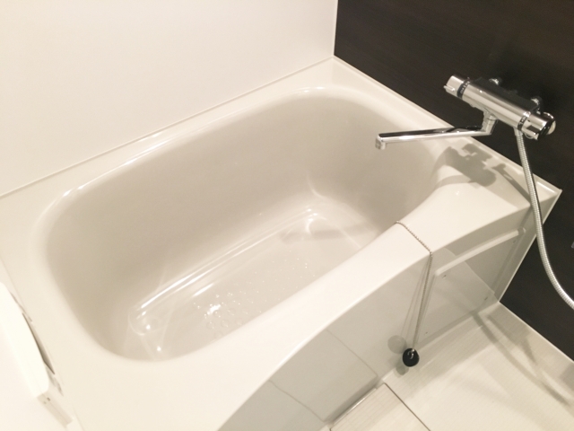 浴槽の素材はどれを選ぶ？特徴やメリット・デメリット
